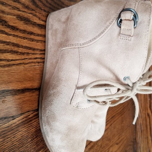 Booties - Picture 4 of 5